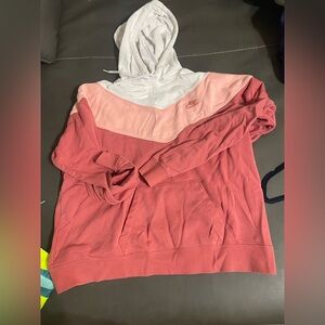 Nike Women’s Pullover Hoodi